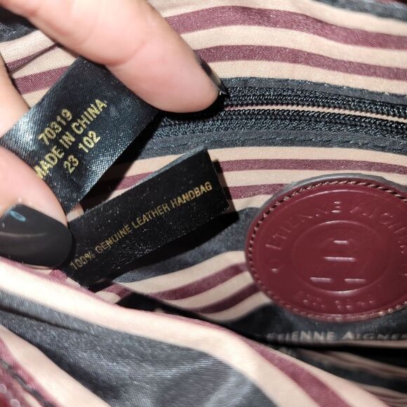 Etienne Aigner Vintage Burgundy Leather Crossbody Bag,Jewelry And Sunglass Case - Picture 8 of 12